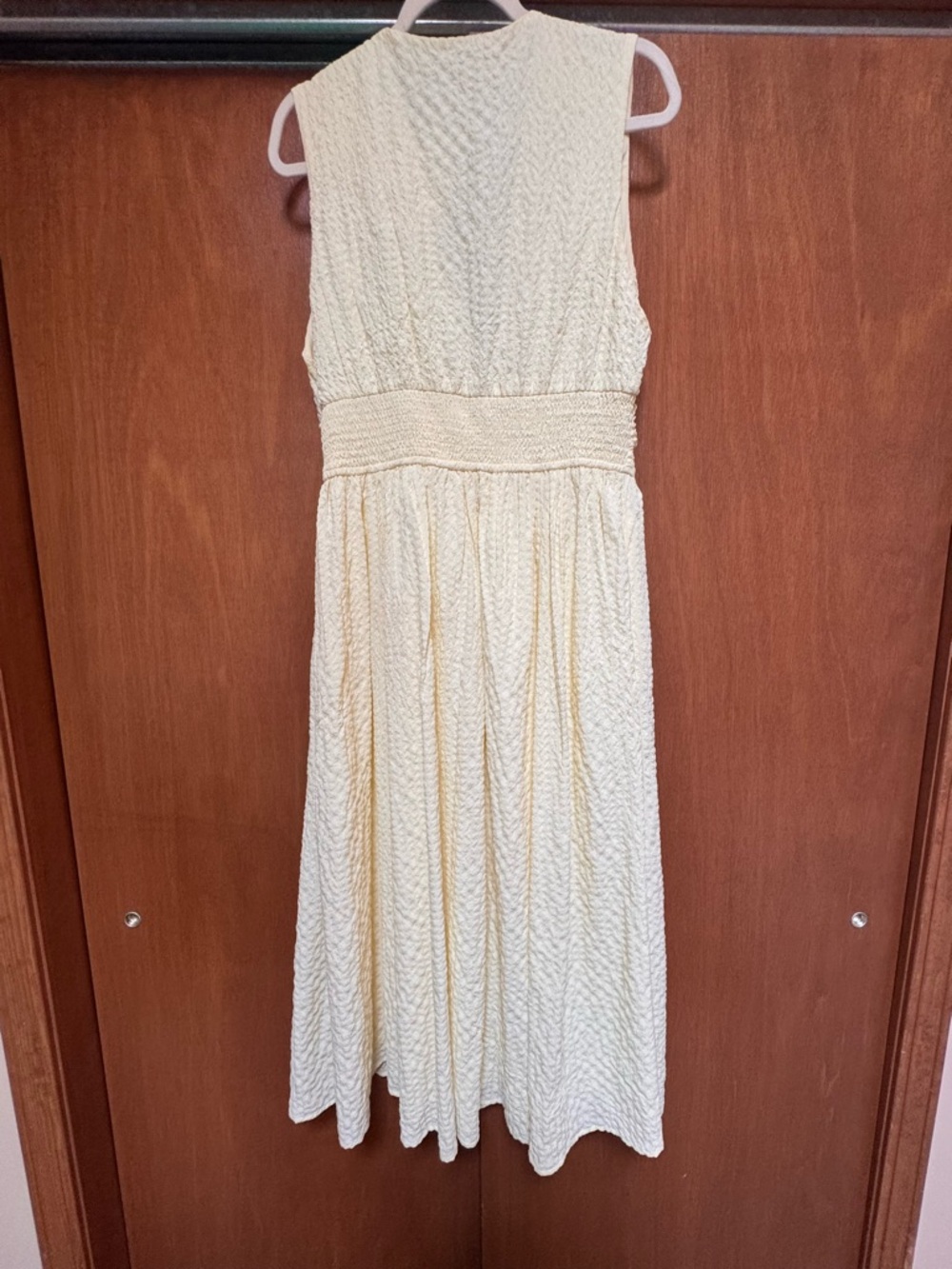 Abercrombie & Fitch Pale Yellow Sleeveless Midi Dress with Front Tie - Picture 7 of 10